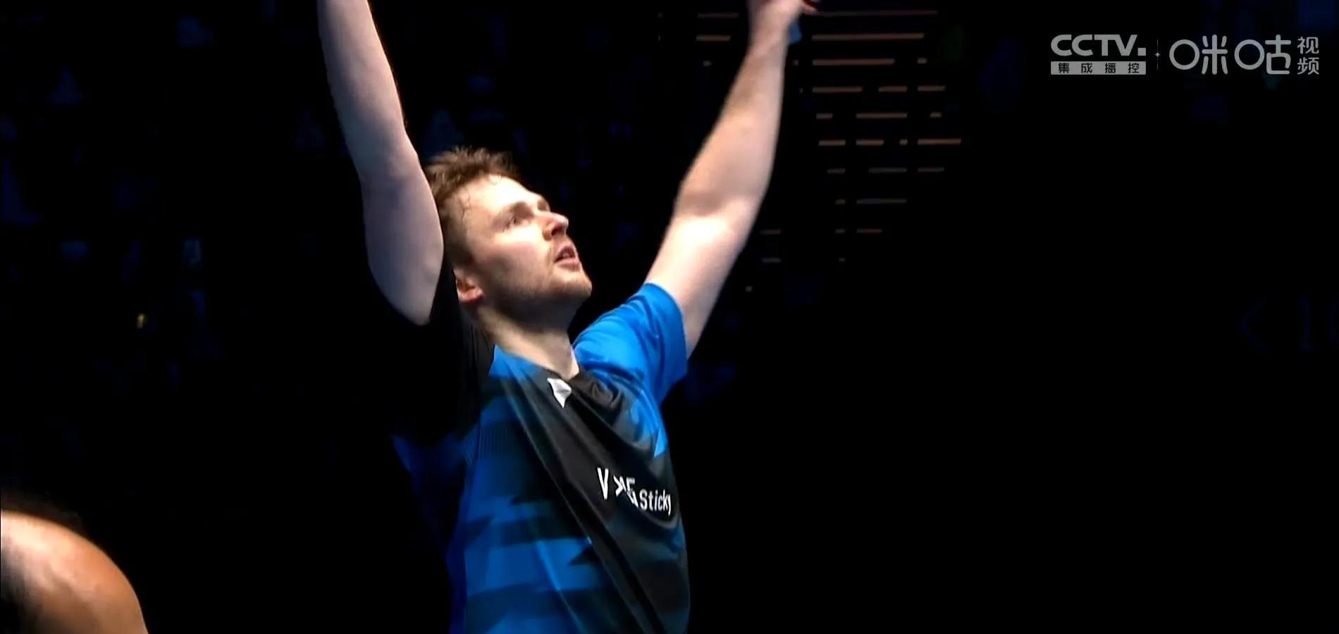 包含波兰乒乓球队轻取德国乒乓球队，奥恰洛夫完成帽子戏法的词条