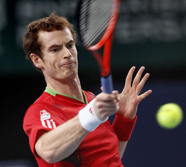 包含美国网球队完胜西班牙网球队，穆雷打破历史纪录的词条