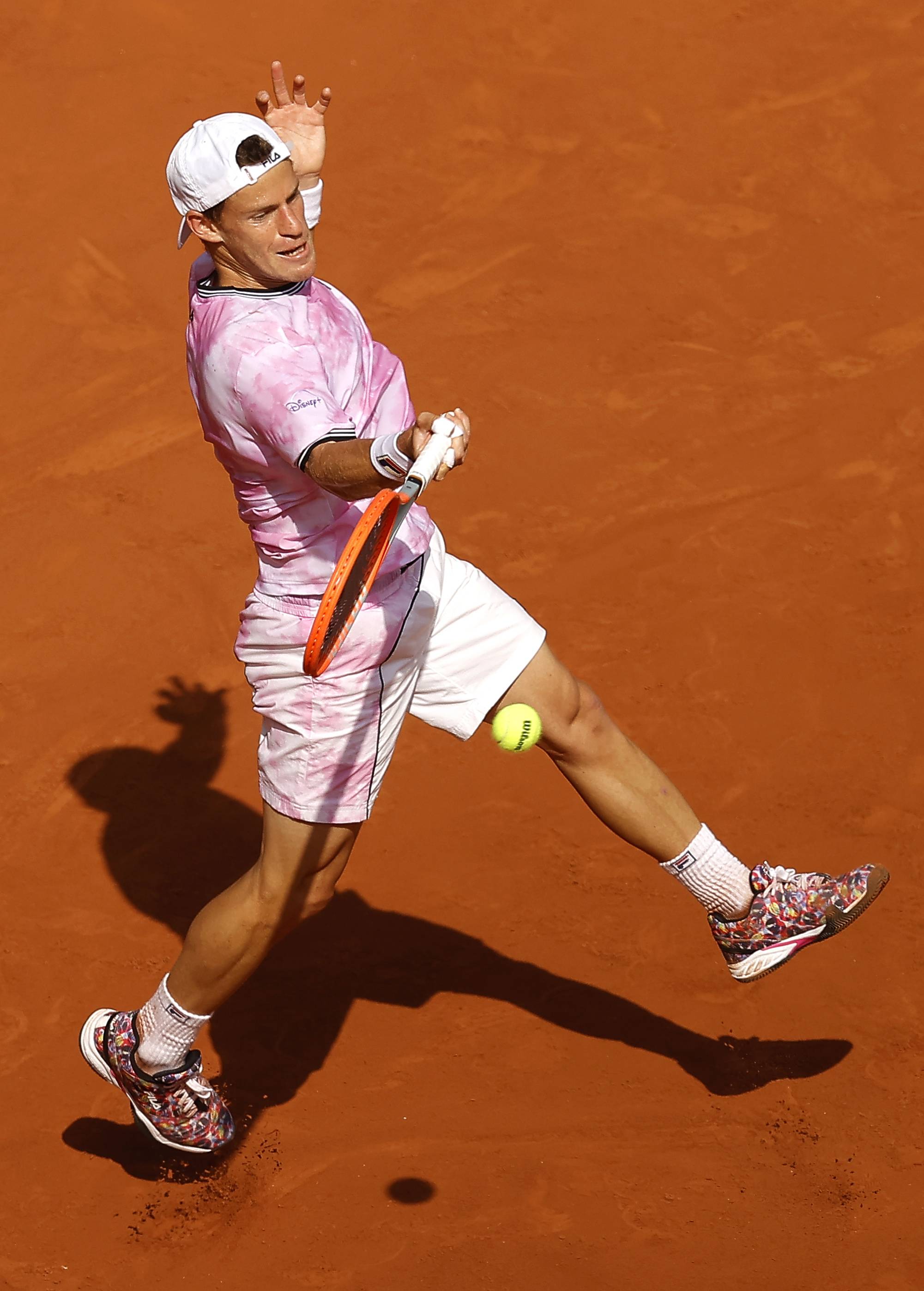 西班牙网球队逆转世界网球队，纳达尔关键制胜的简单介绍