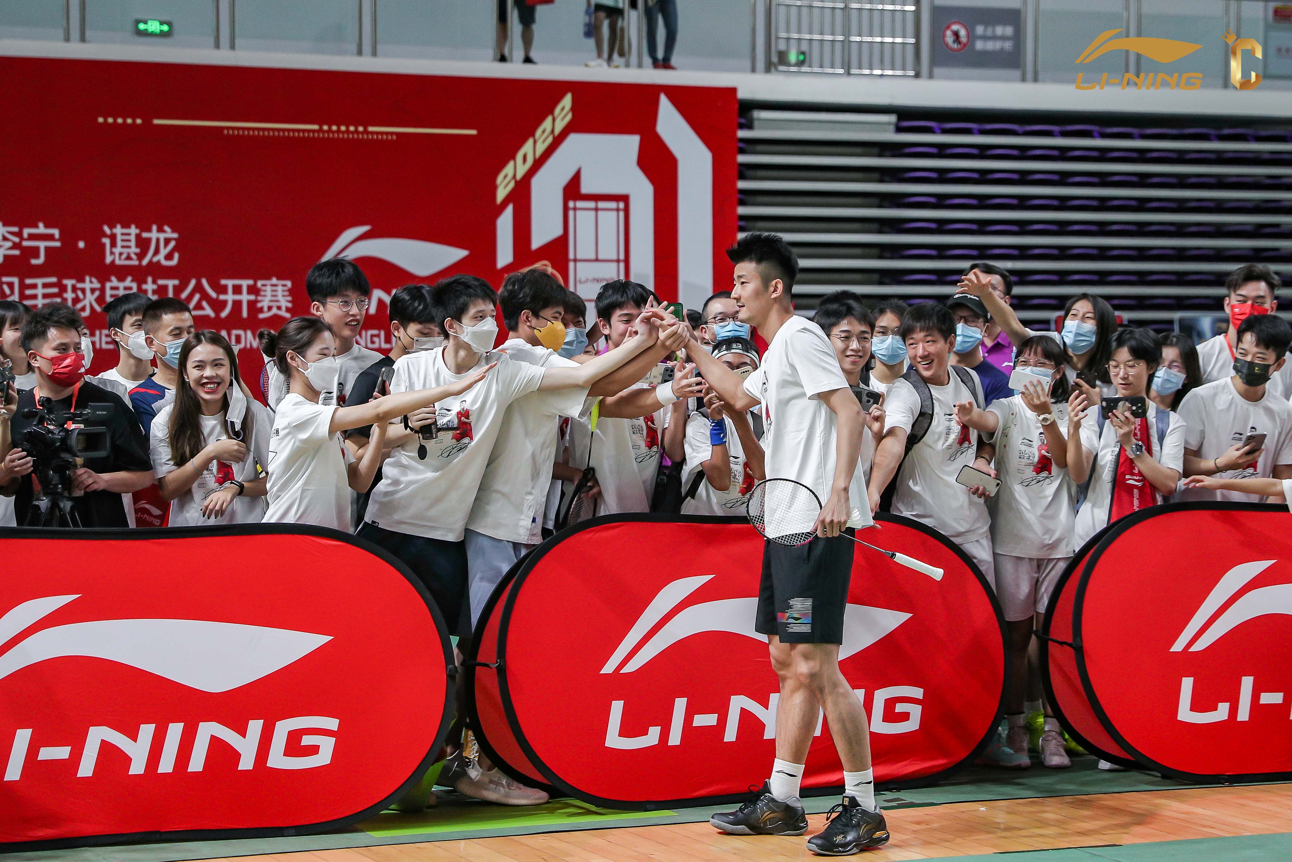 日本羽毛球队力克中国羽毛球队，谌龙打破历史纪录的简单介绍