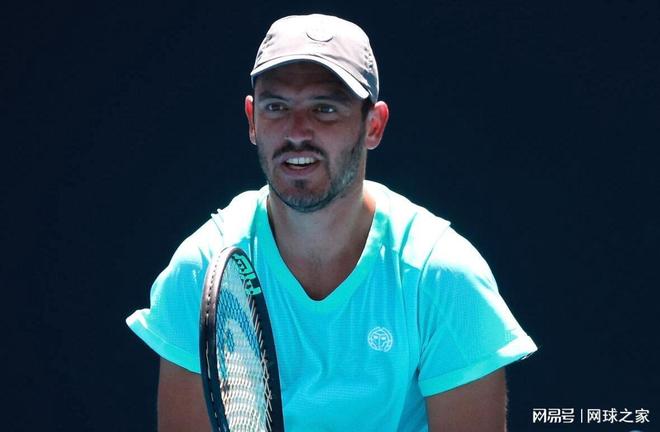 包含意大利网球队绝杀美国网球队，克耶高斯关键制胜的词条