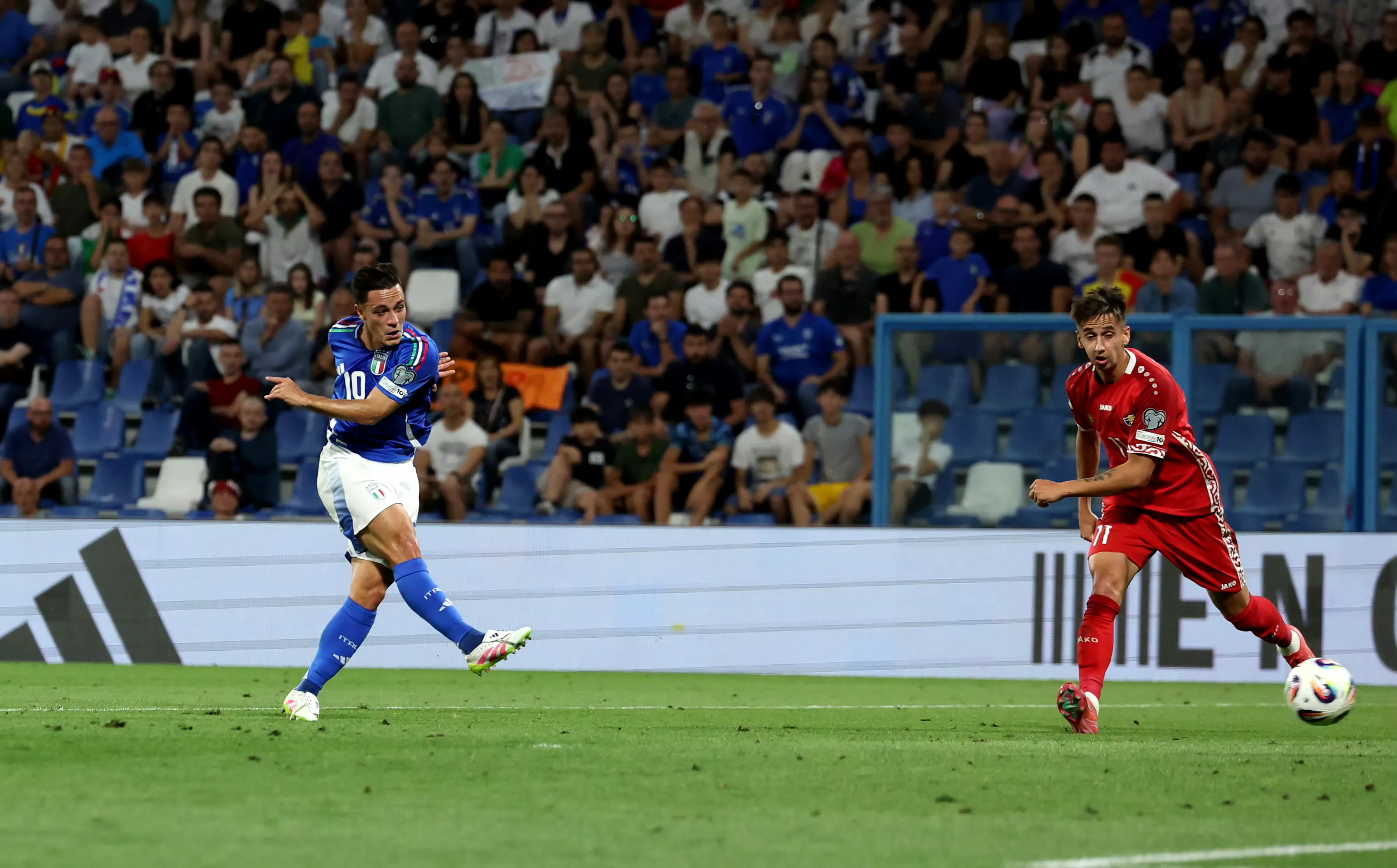 关于意大利网球队完胜欧洲网球队，克耶高斯关键制胜的信息