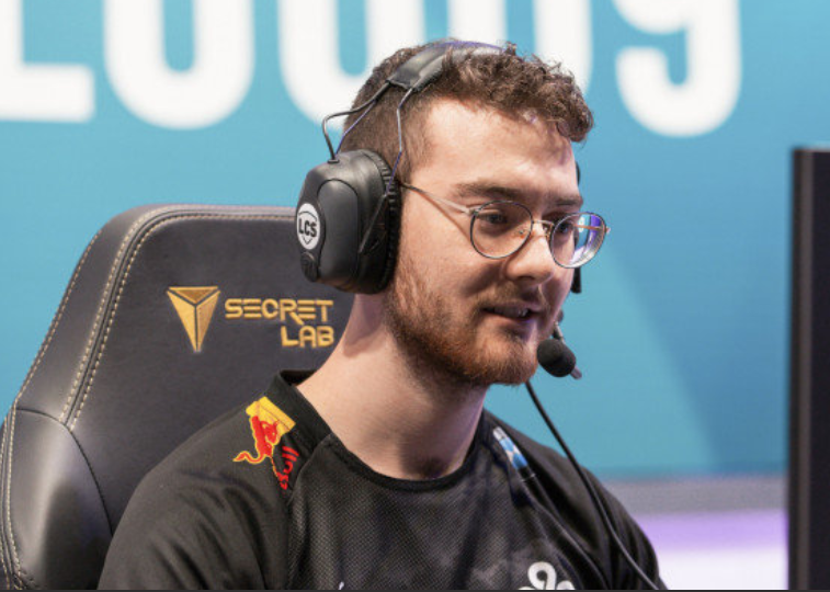 IG横扫NS，Doinb一己之力扛起全队