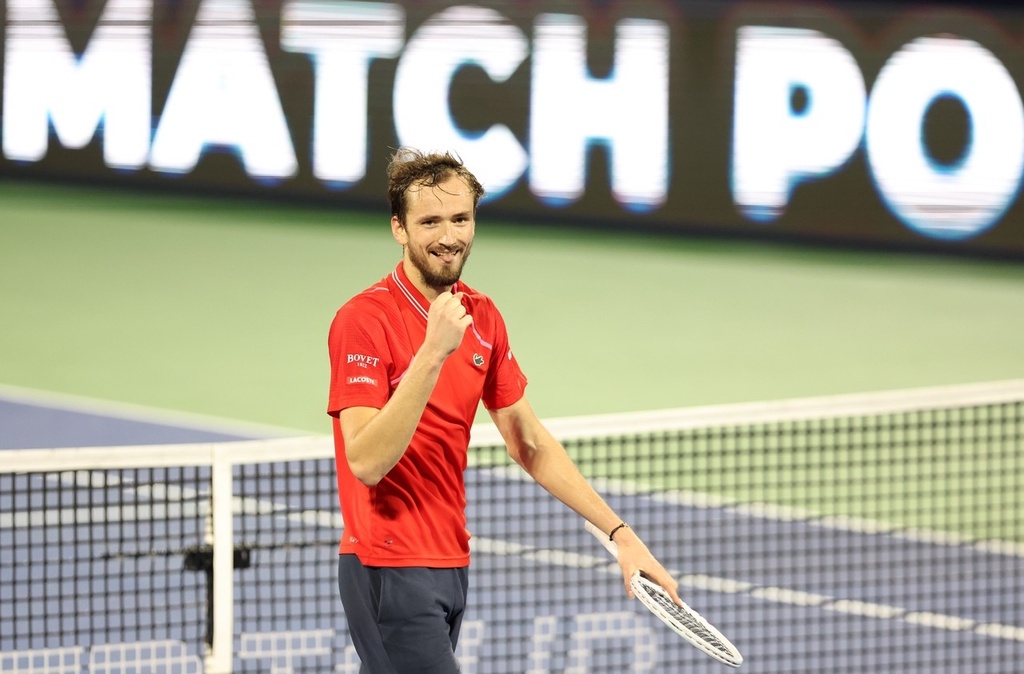 关于英国网球队血洗美国网球队，德约科维奇完成帽子戏法的信息