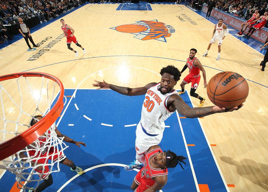 国王鏖战南韩男篮，萨姆·米切尔关键制胜