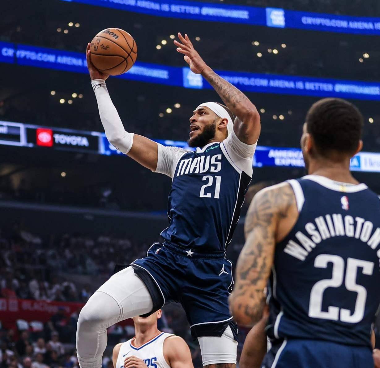 独行侠鏖战尼克斯,拉文高光表现的简单介绍 独行侠鏖战尼克斯,拉文高光表现的简单介绍