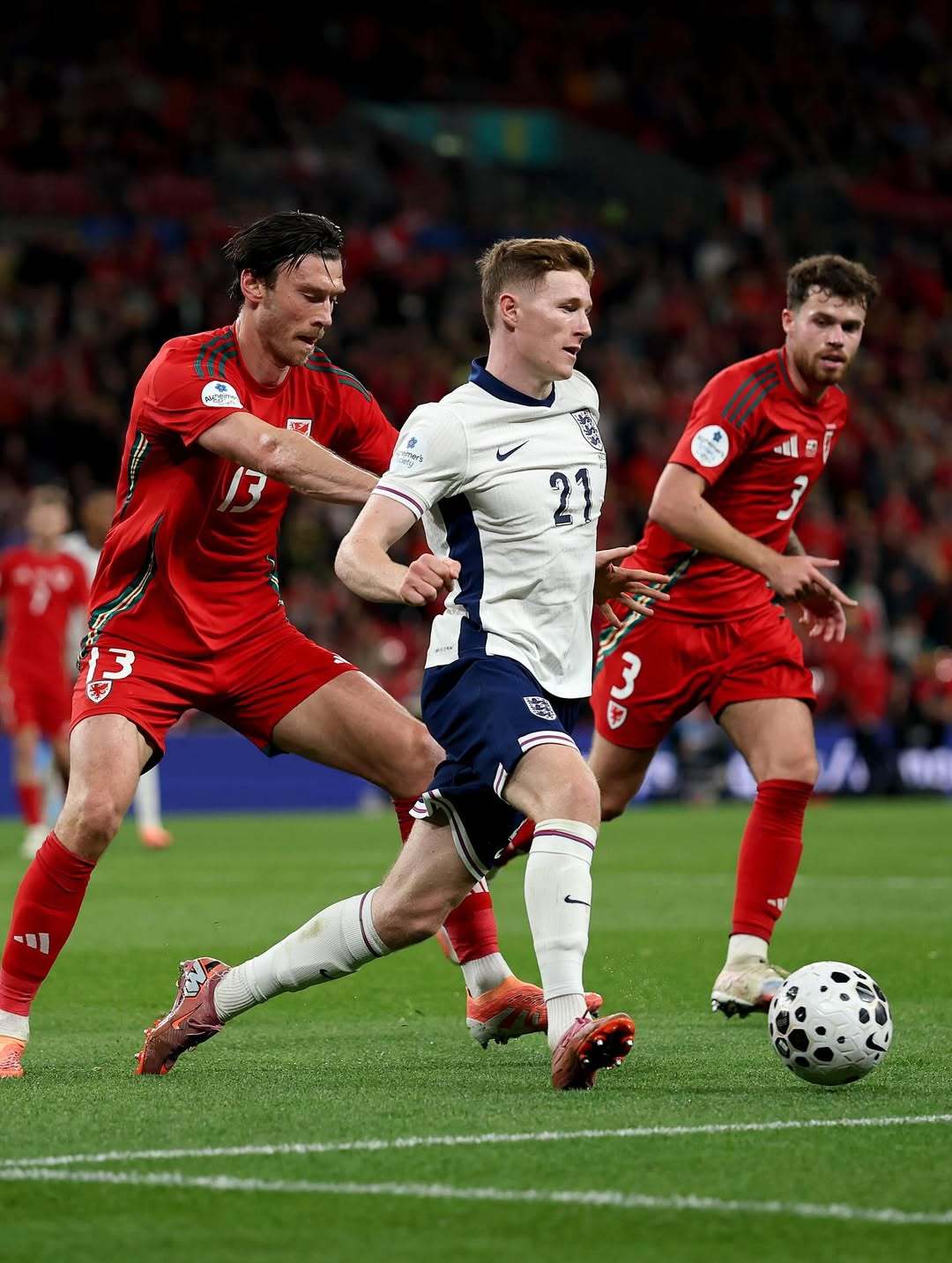 包含威尔士队抢眼表现，赢得关键比赛的词条