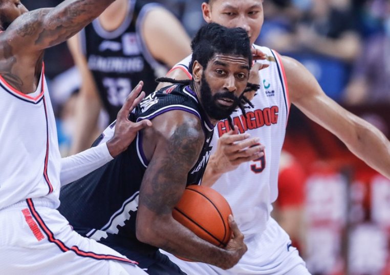 辽宁逆袭山西！关键三分球决胜出战取得首胜