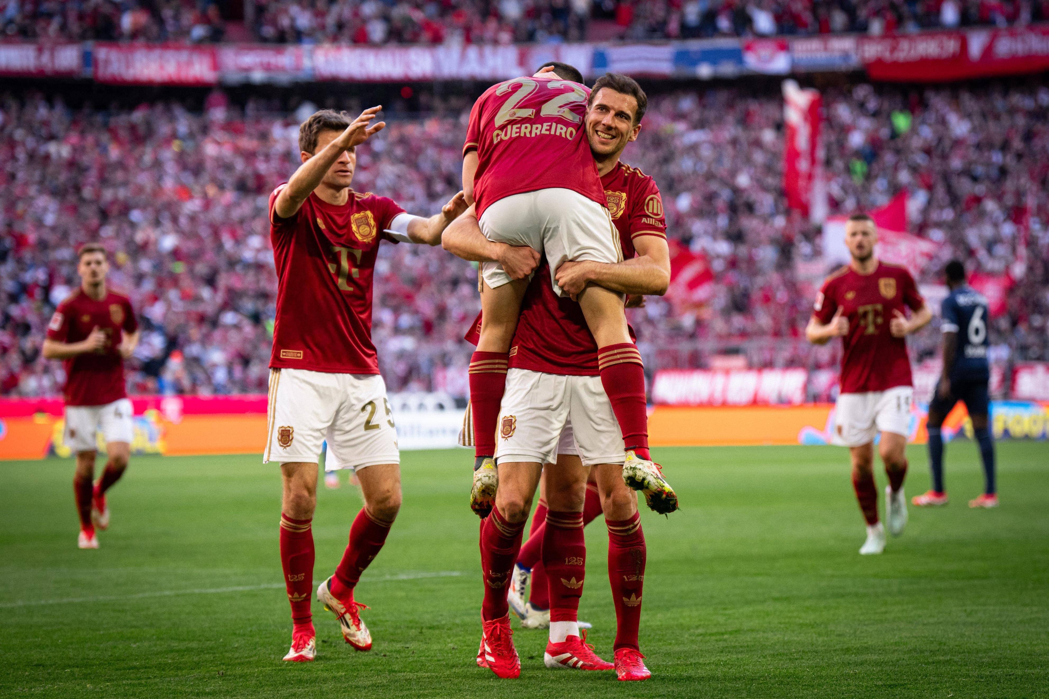 拜仁慕尼黑锋线轮番火力，攻破对手防线的简单介绍