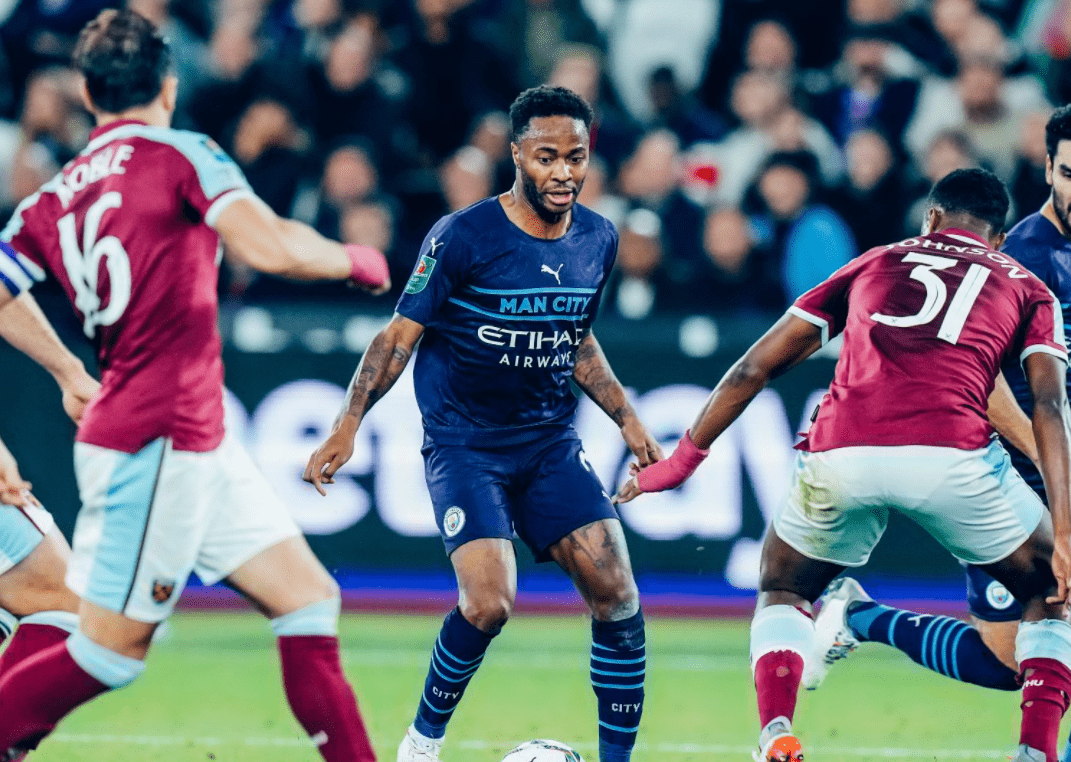 包含水晶宫委靡无力，艰难抵抗未来充满希望的词条