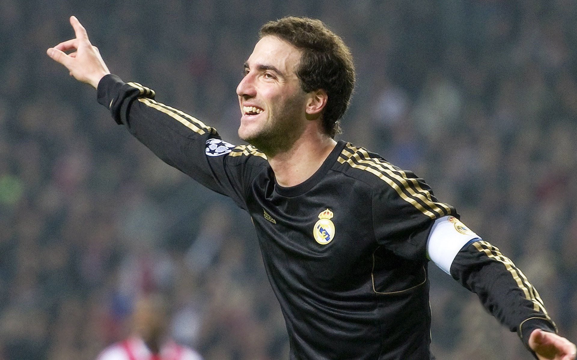 森林狼力克勇士，西甲国家德比焦点战，跨越体育的激情之夜